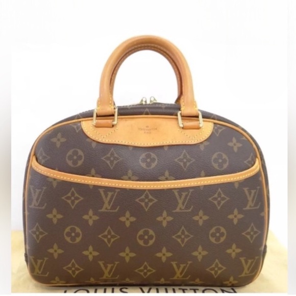 Louis Vuitton Handbags - GREAT CONDITION! Authentic Louis Vuitton Trouville Handbag Shoulder Bag Purse